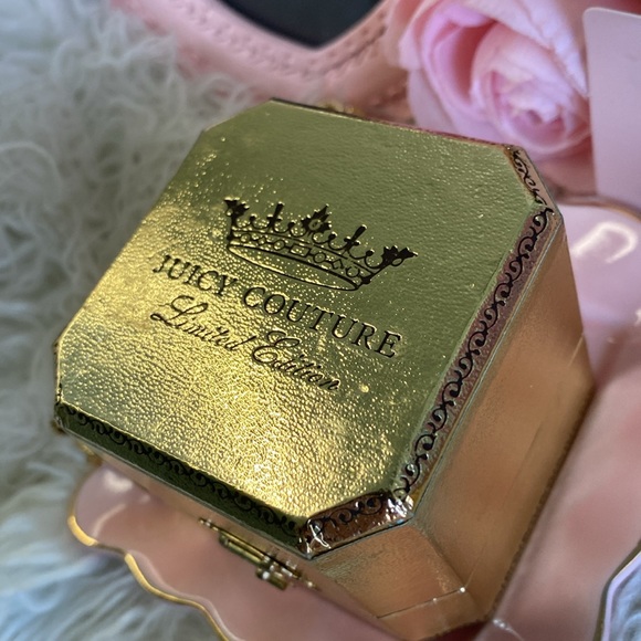 Y2K Juicy Couture Strawberry 🍓 Charm w/ Vintage Charm Box - Picture 9 of 10